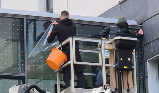 Schutz vor Vogelkollision am Krankenhaus Friedrichstadt Foto: Markus Mattheus